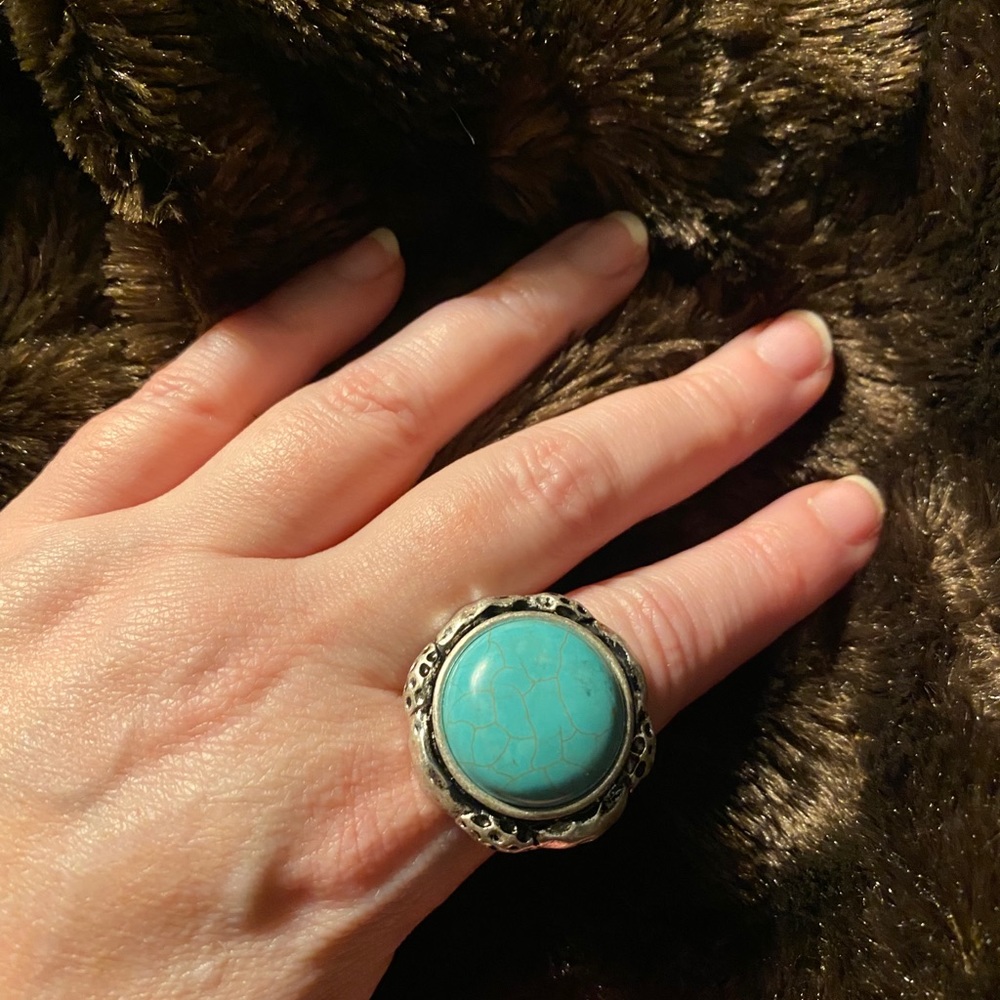 Turquoise Ring - Picture 2 of 3